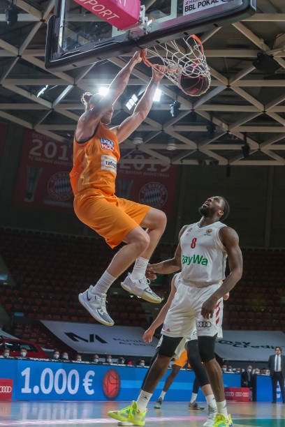 受伤缺阵的 受伤缺阵的