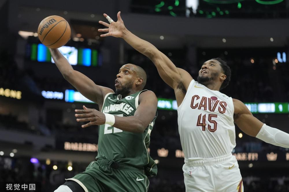 周琦加盟东 周琦加盟东